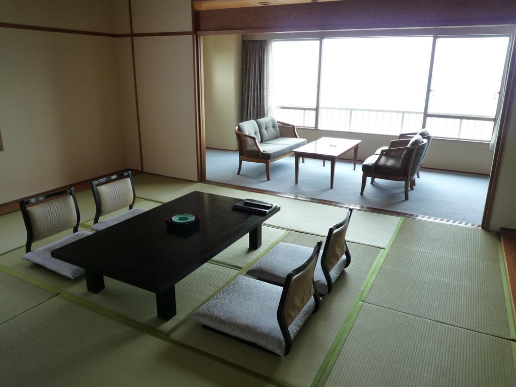 Kaiyoukaku Hotel Gamagori Room photo